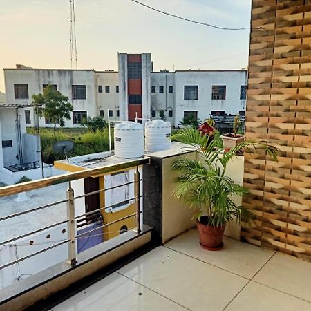 Bhavya Homestay Garudeshwar Ngoại thất bức ảnh