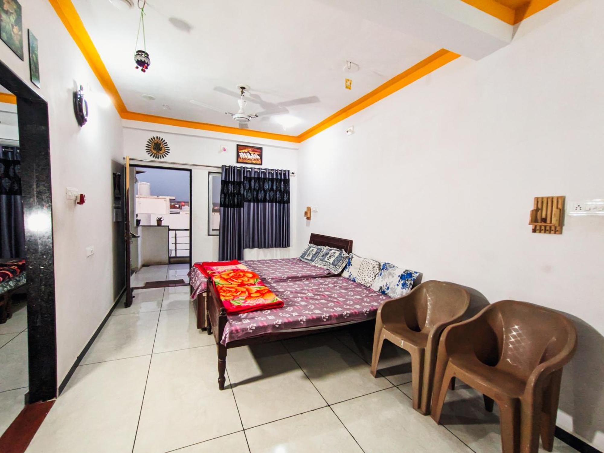 Bhavya Homestay Garudeshwar Ngoại thất bức ảnh
