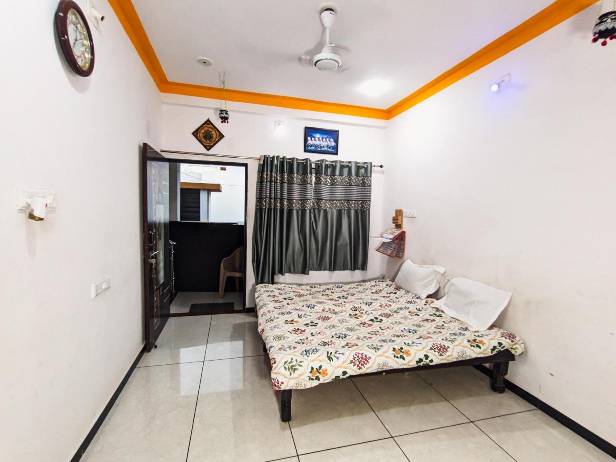 Bhavya Homestay Garudeshwar Ngoại thất bức ảnh